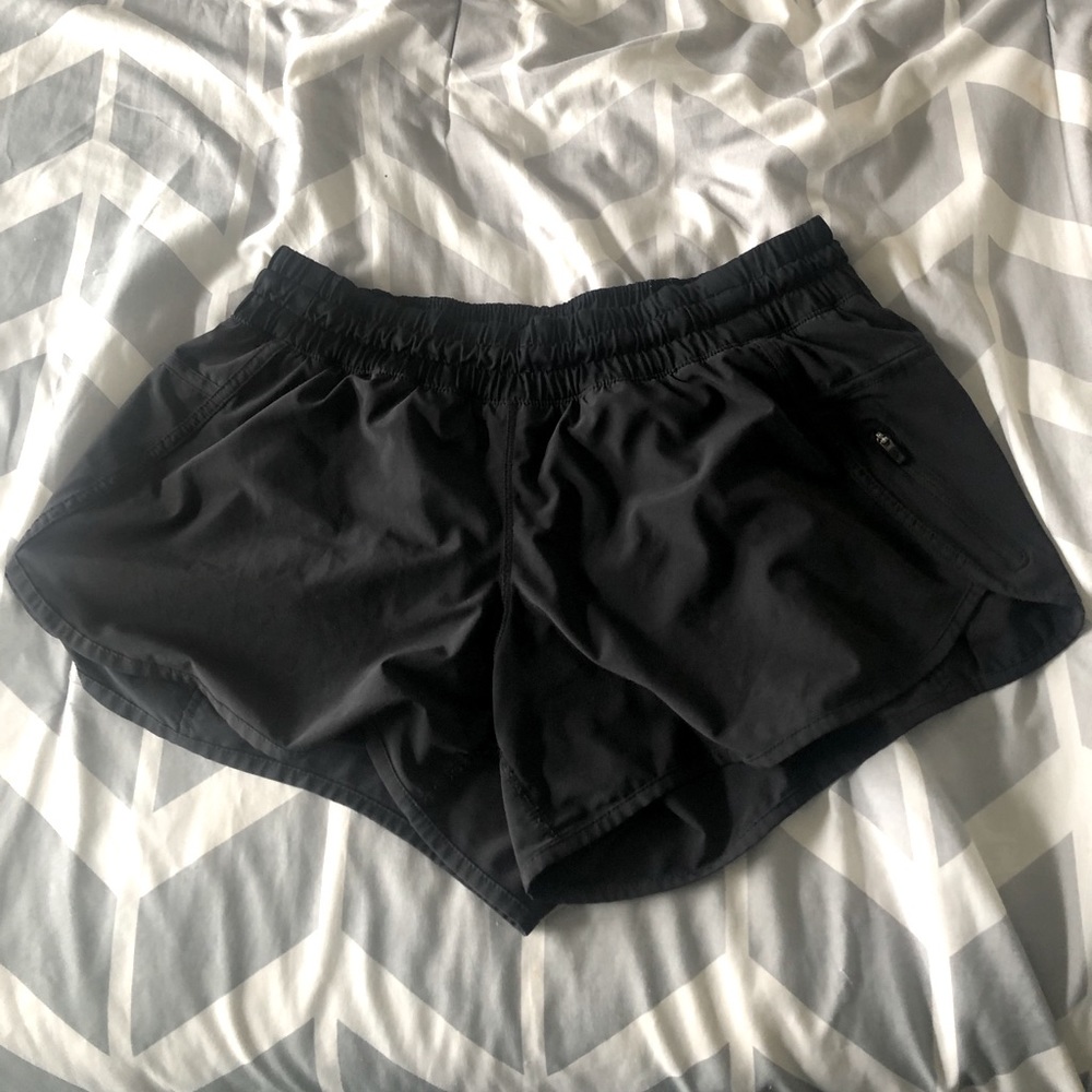 lululemon tracker shorts 4 in